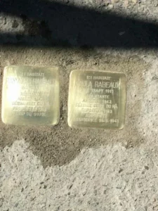 Pose des pavés pour Paula et Raymond Rabeaux le 7 avril 2017 - Les pavés